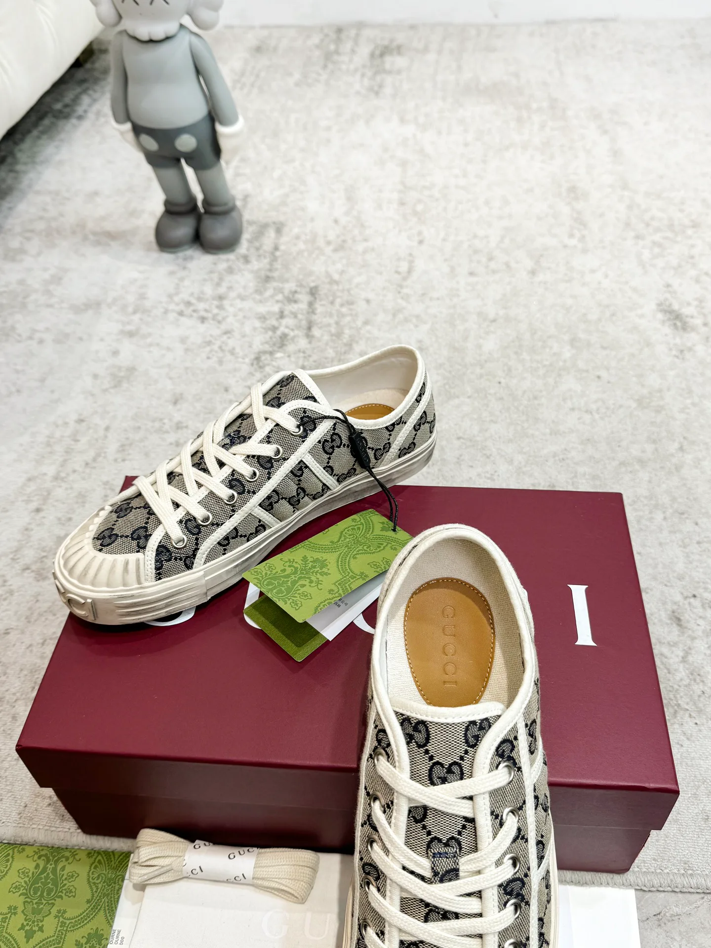 Кроссовки Женские Gucci 18139044