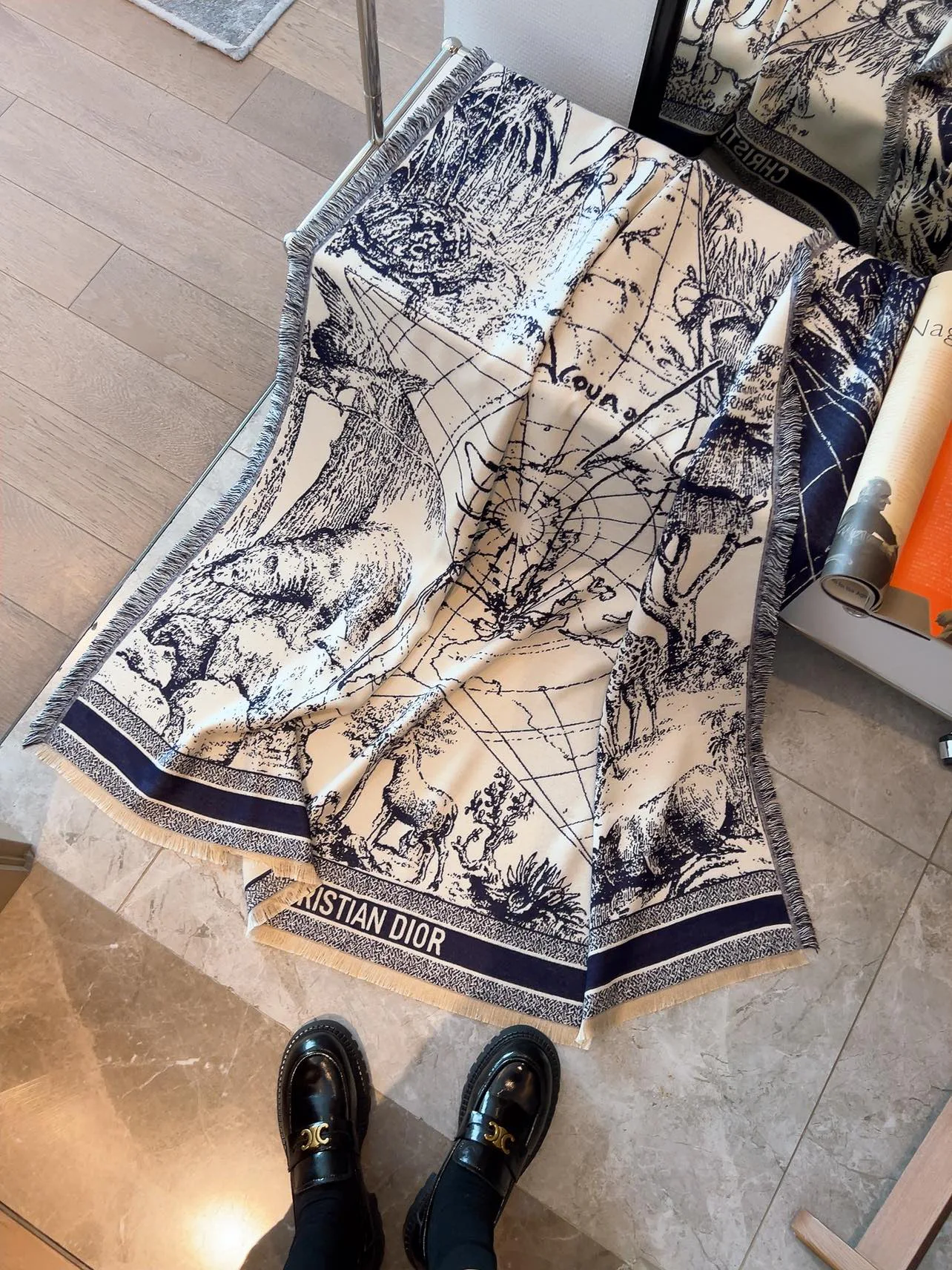 Шарфы Christian Dior 18322635