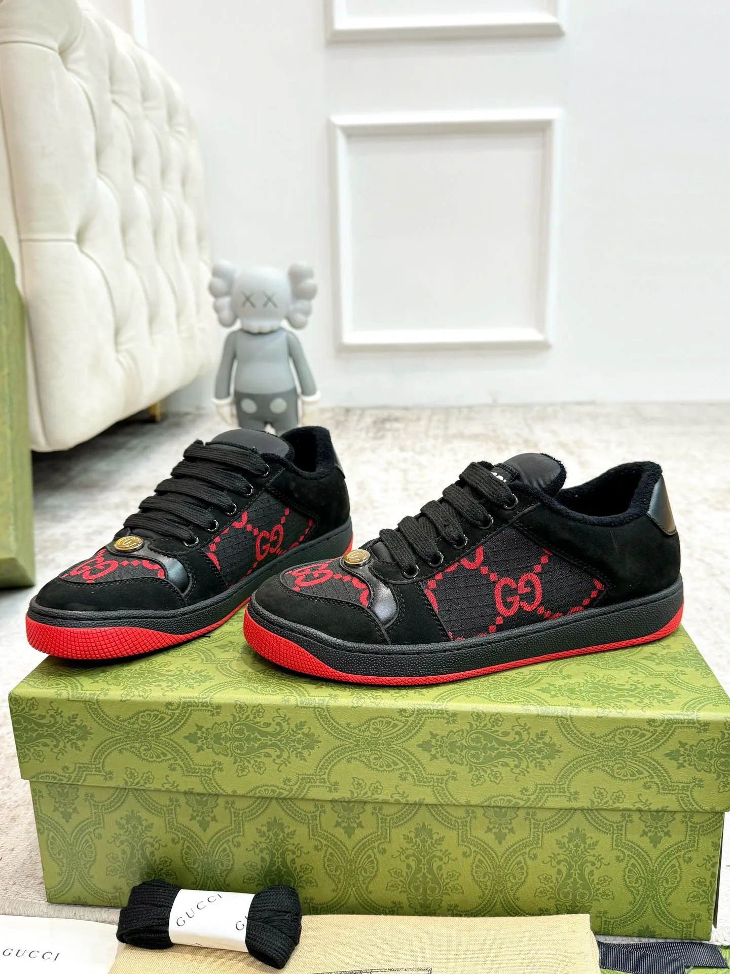 Кроссовки Женские Gucci 944971
