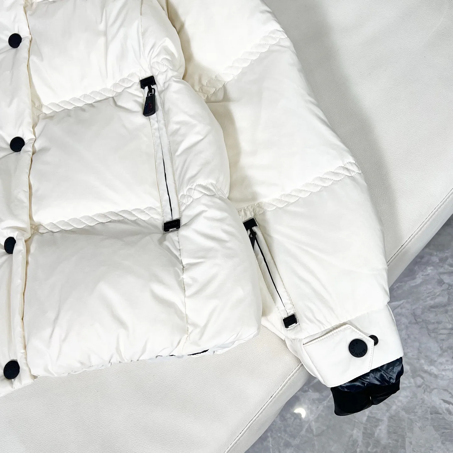 Куртки И Пуховики Женские Moncler 18728950