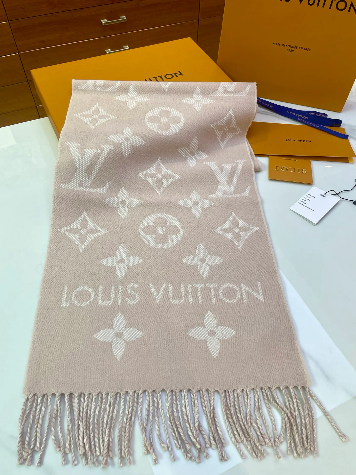 Шарфы Louis Vuitton 3881131