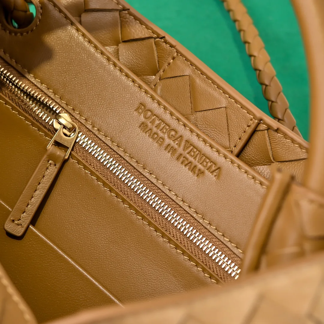 Классические Сумки Женские Bottega Veneta 11669037