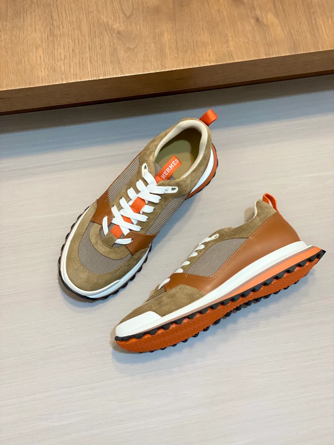 Кроссовки Мужские Hermes 18055271