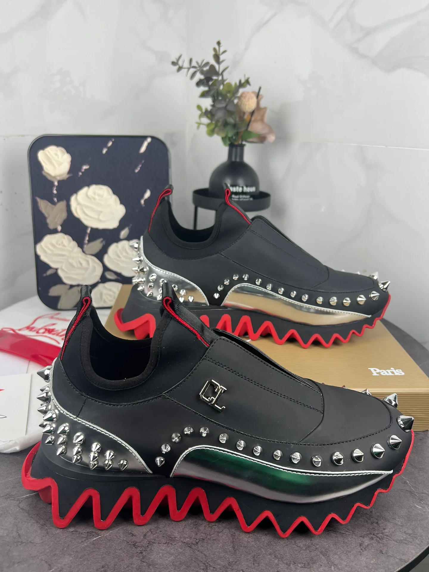 Кроссовки Женские Christian Louboutin 11072103