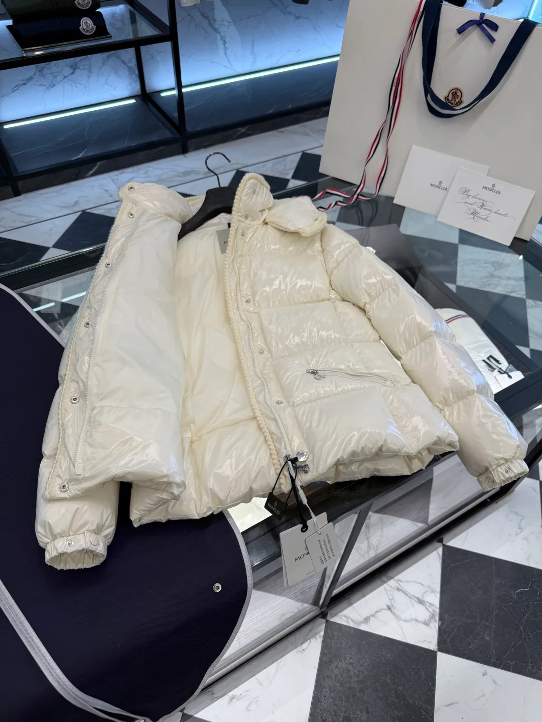 Куртки И Пуховики Женские Moncler 18741287