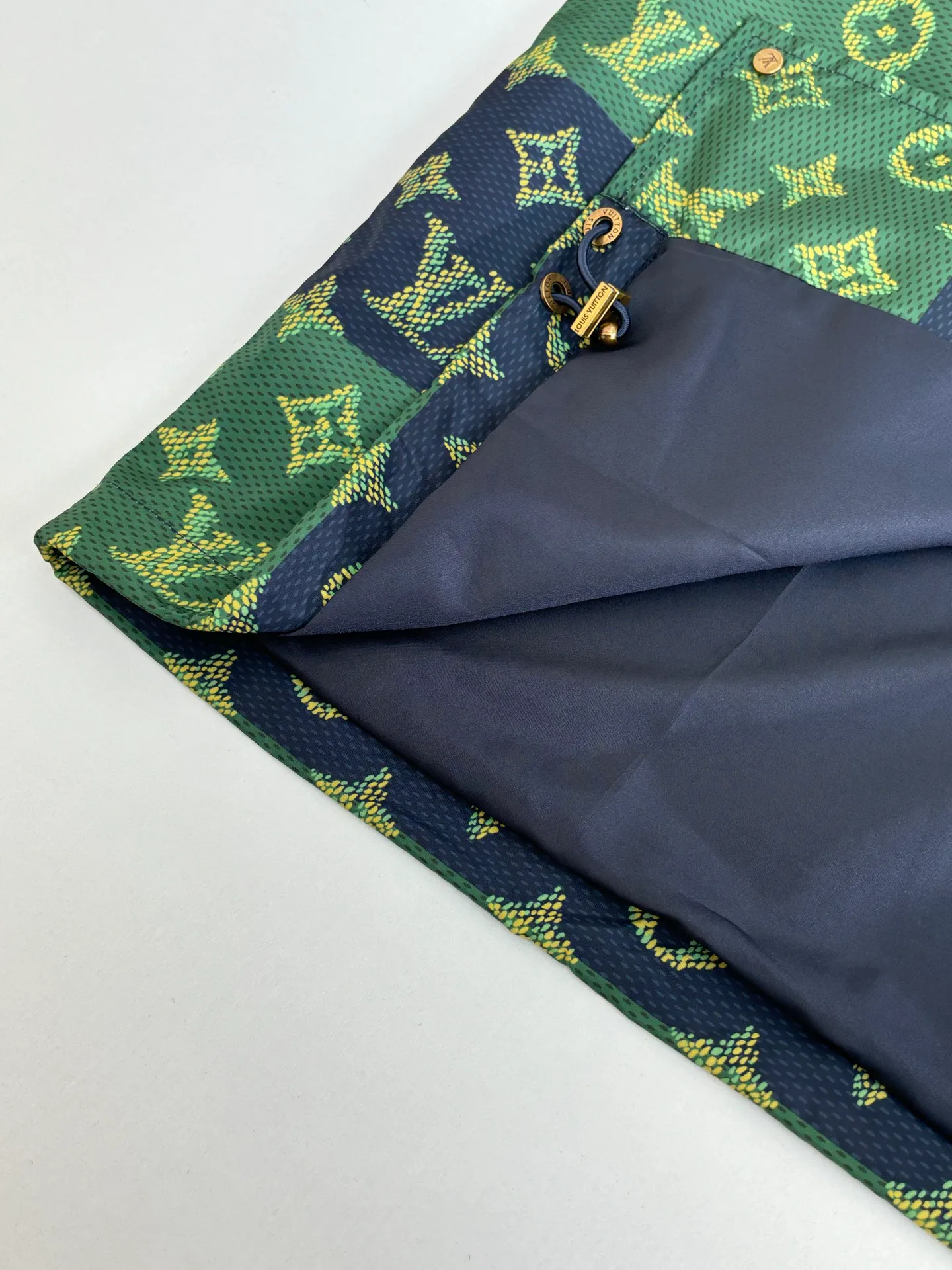 Куртки И Пуховики Женские Louis Vuitton 168589