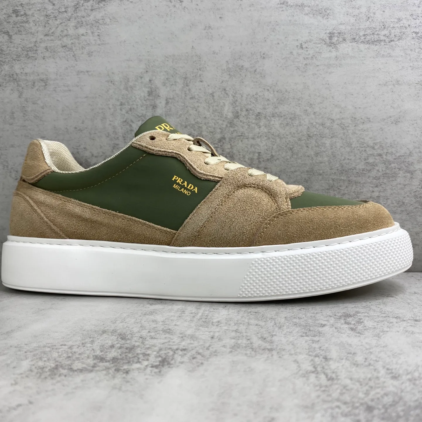 Кроссовки Мужские Prada 11679465