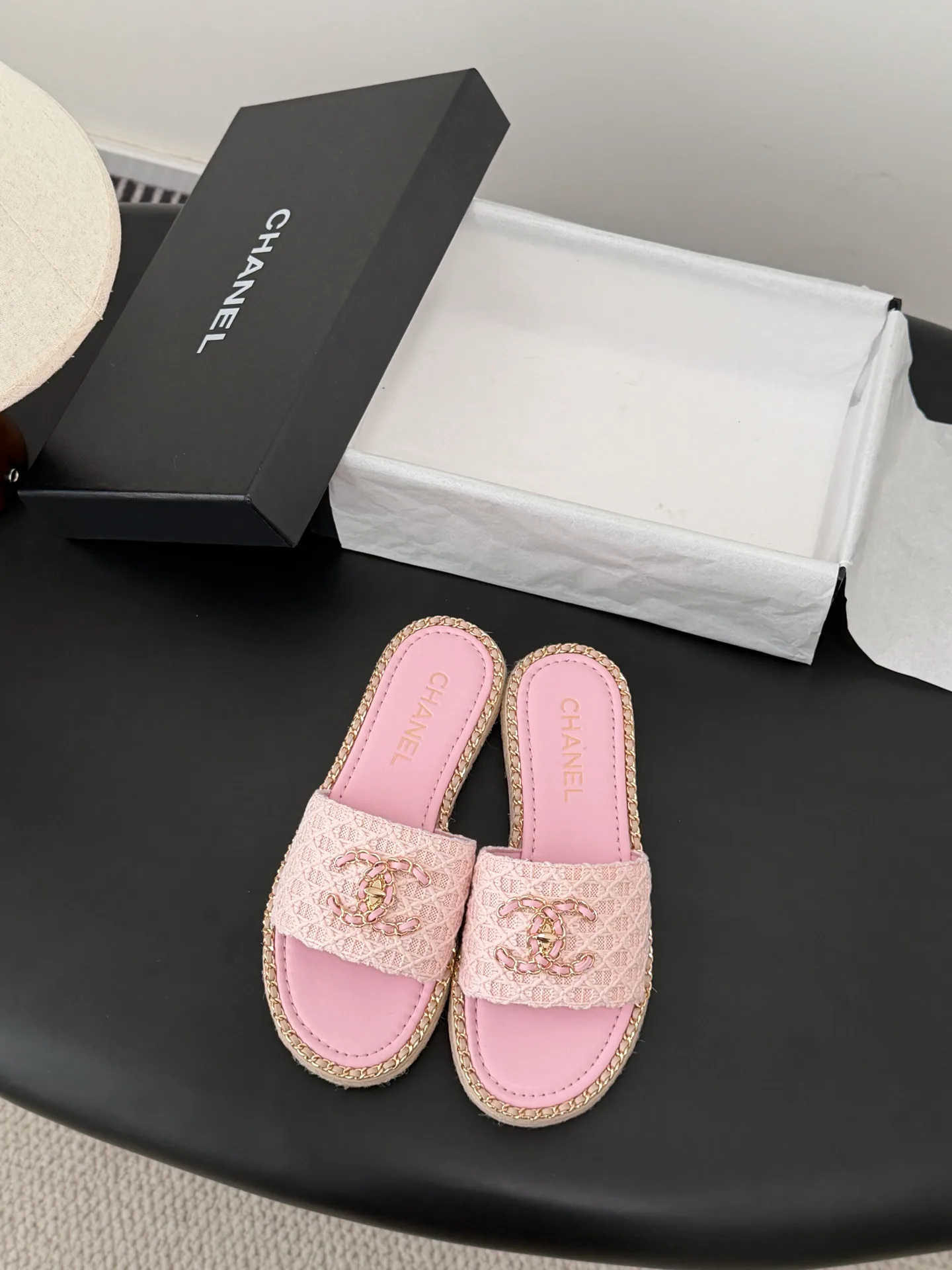 Шлепанцы Женские Chanel 11677203