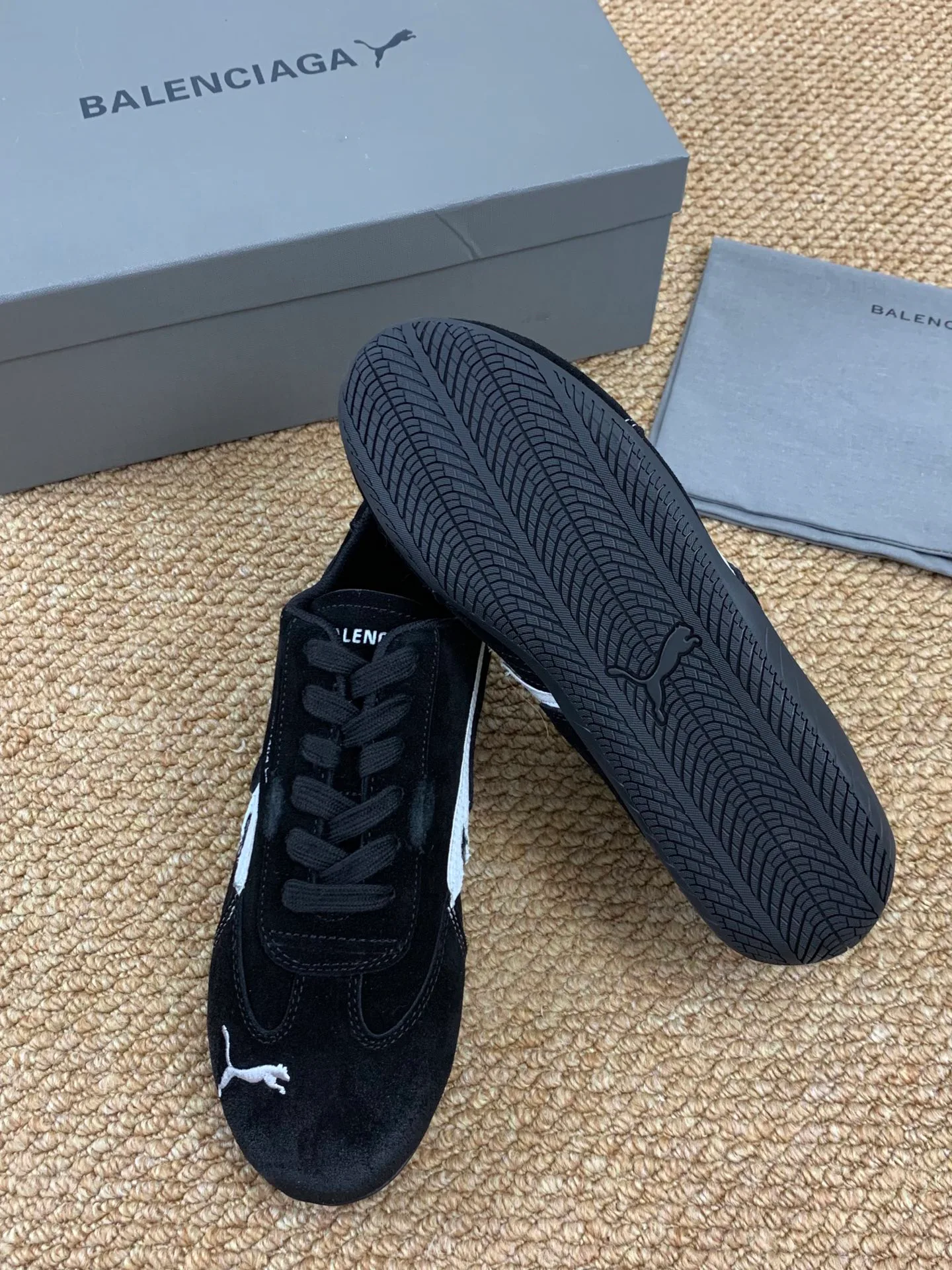 Кроссовки Женские Balenciaga 17545262