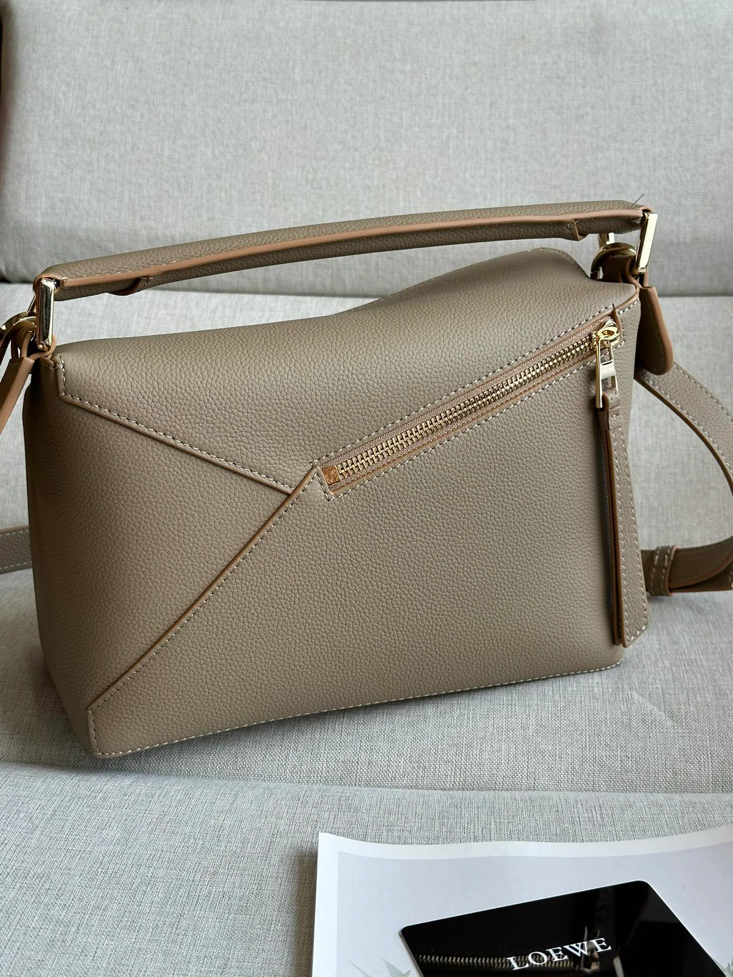 Классические Сумки Женские Loewe 13339548