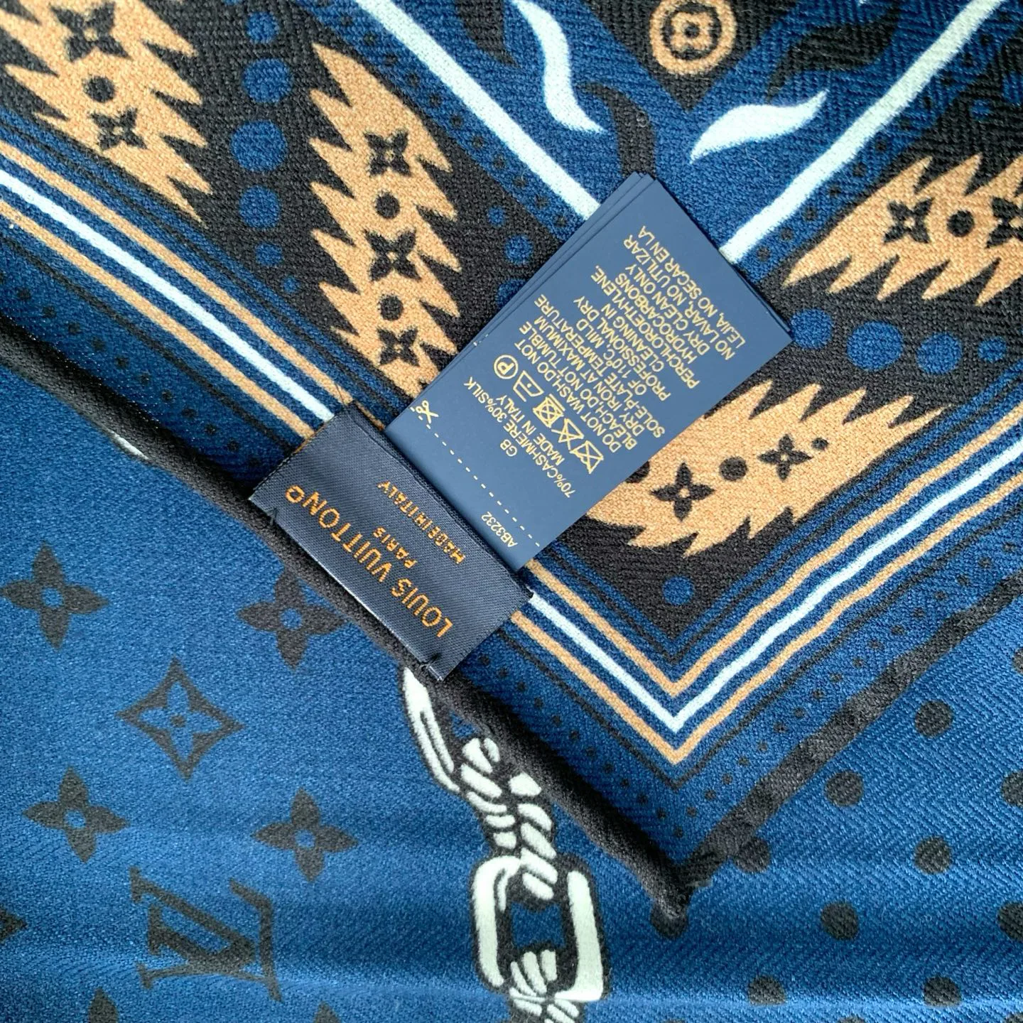 Шарфы Louis Vuitton 110418