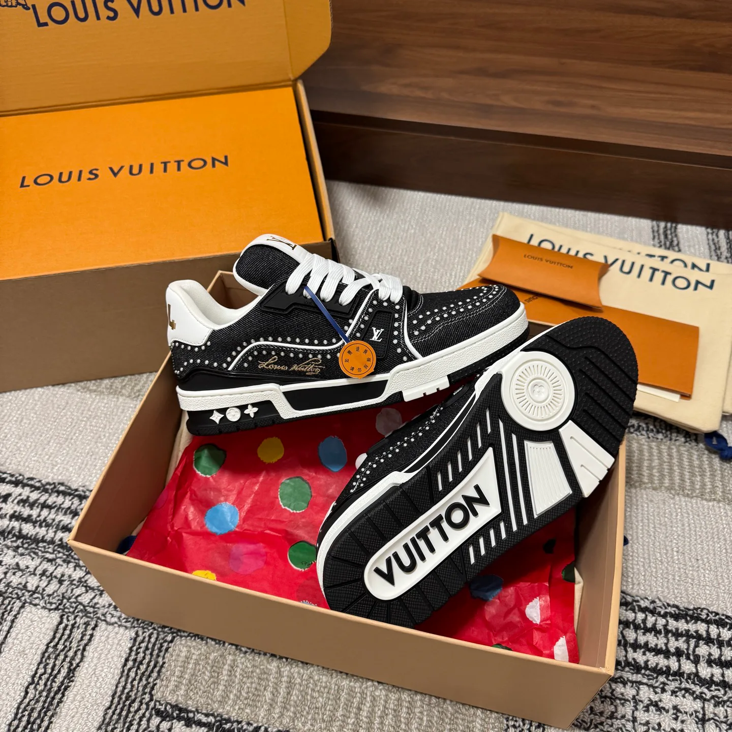 Кроссовки Женские Louis Vuitton 1546751