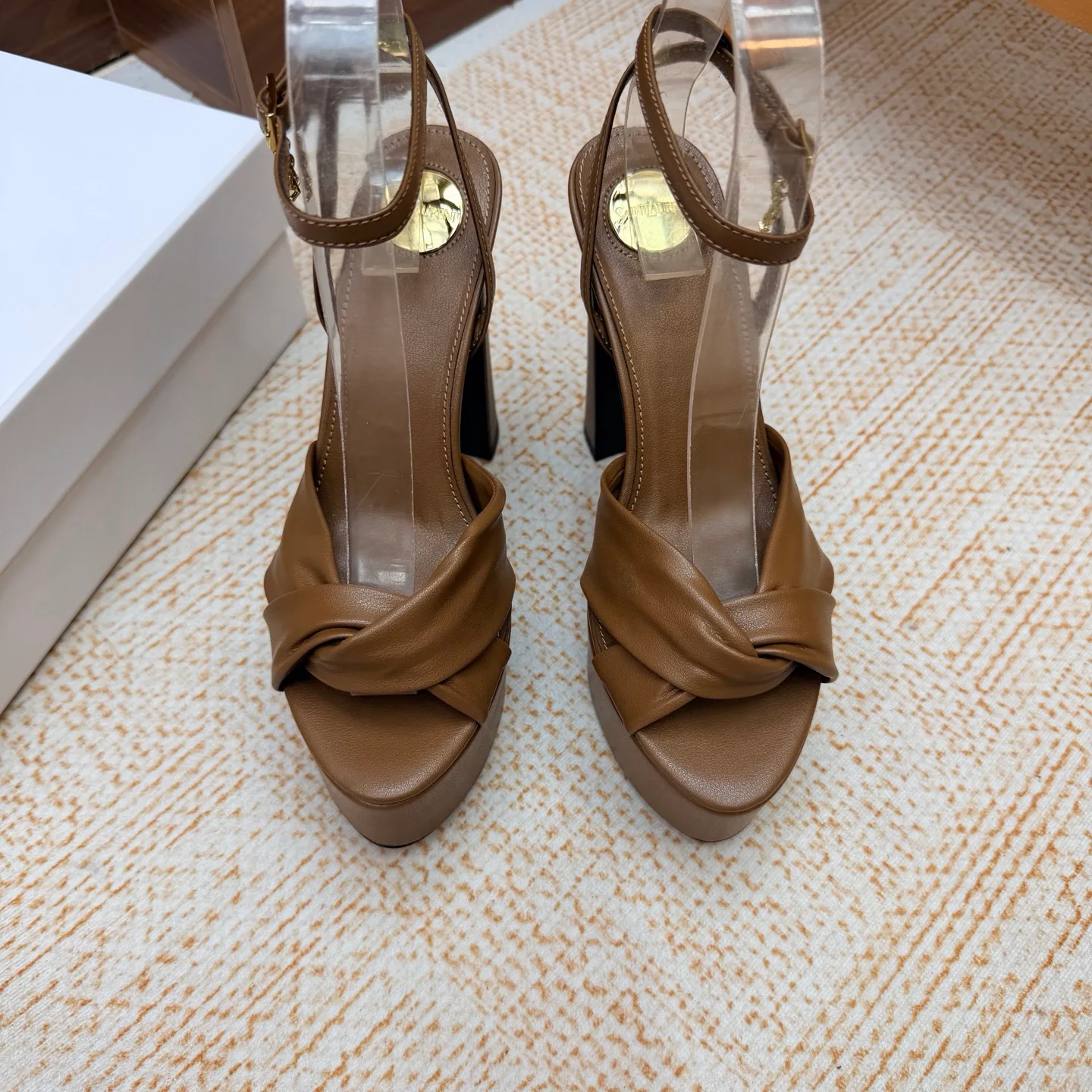 Босоножки Женские Saint Laurent 18104668