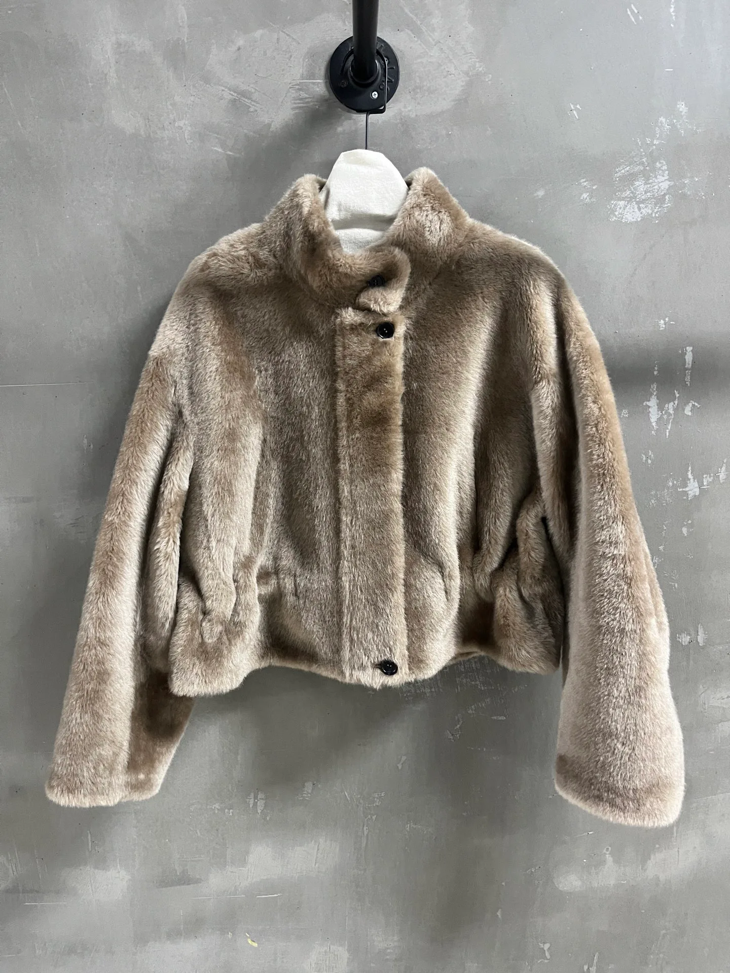 Кожаные Куртки И Дублёнки Женские Bottega Veneta 19229449