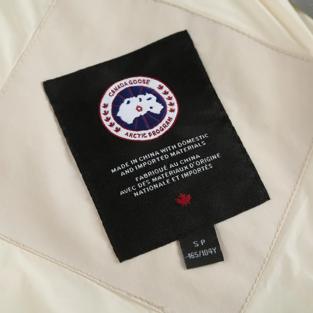 Куртки И Пуховики Женские Canada Goose 18022577