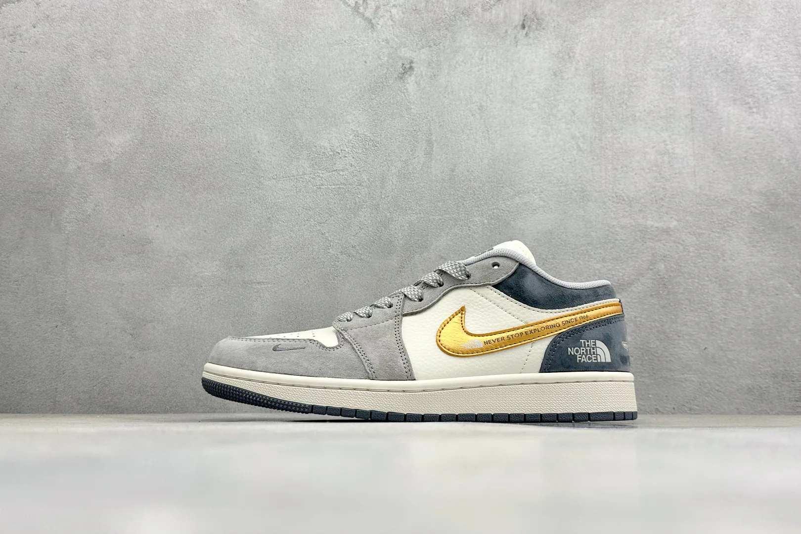 Кроссовки Женские Air Jordan 5025104