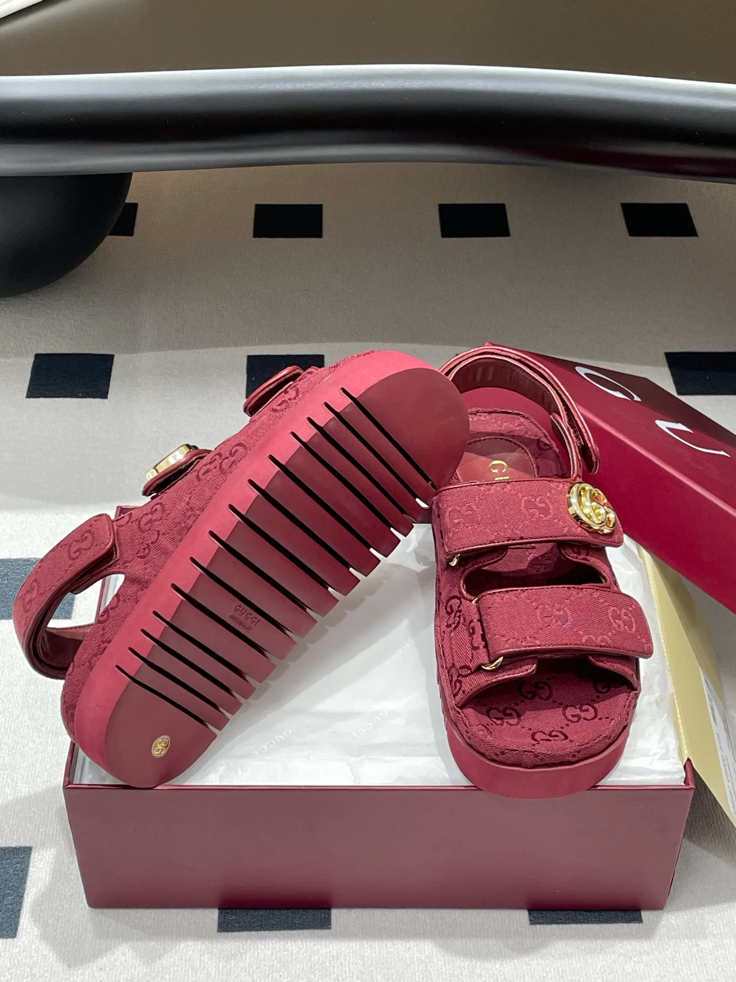 Сандалии Женские Gucci 18926