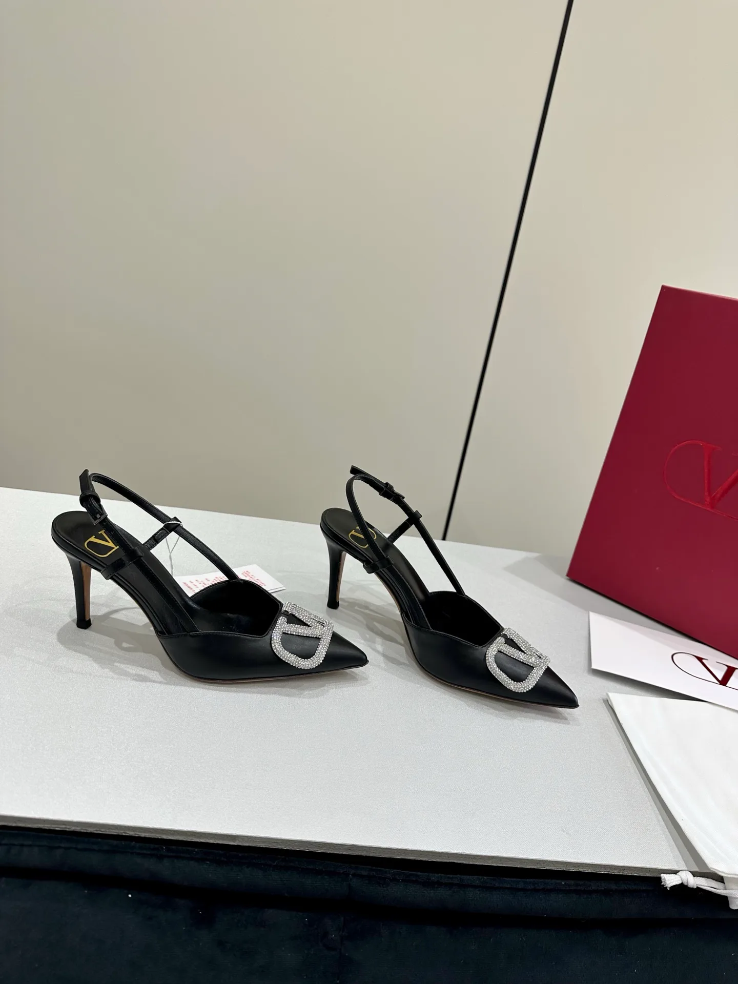 Босоножки Женские Valentino 11608837