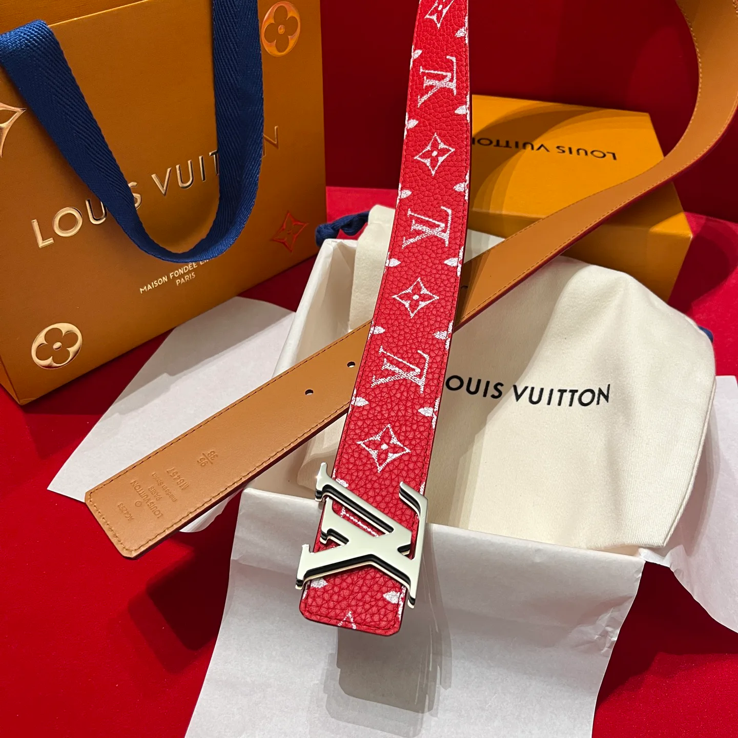 Ремни Louis Vuitton 17645324