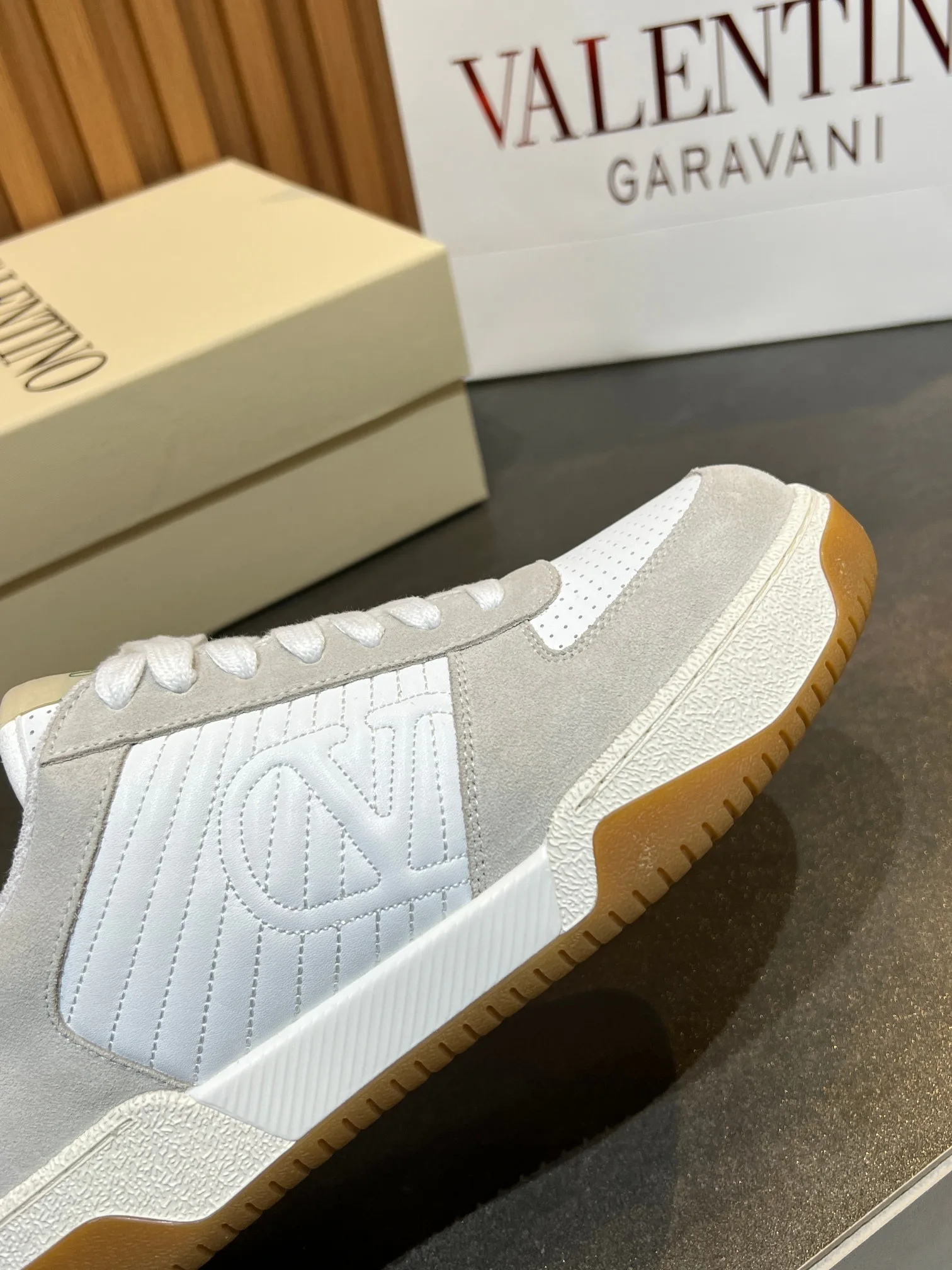 Кроссовки Женские Valentino 11679383