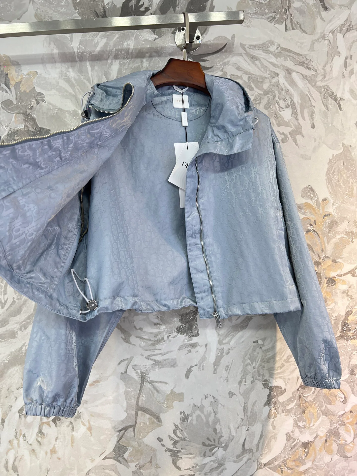 Куртки И Пуховики Женские Christian Dior 18428487