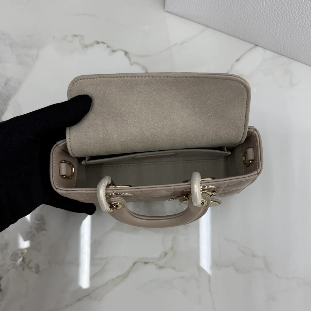 Классические Сумки Женские Christian Dior 11905770