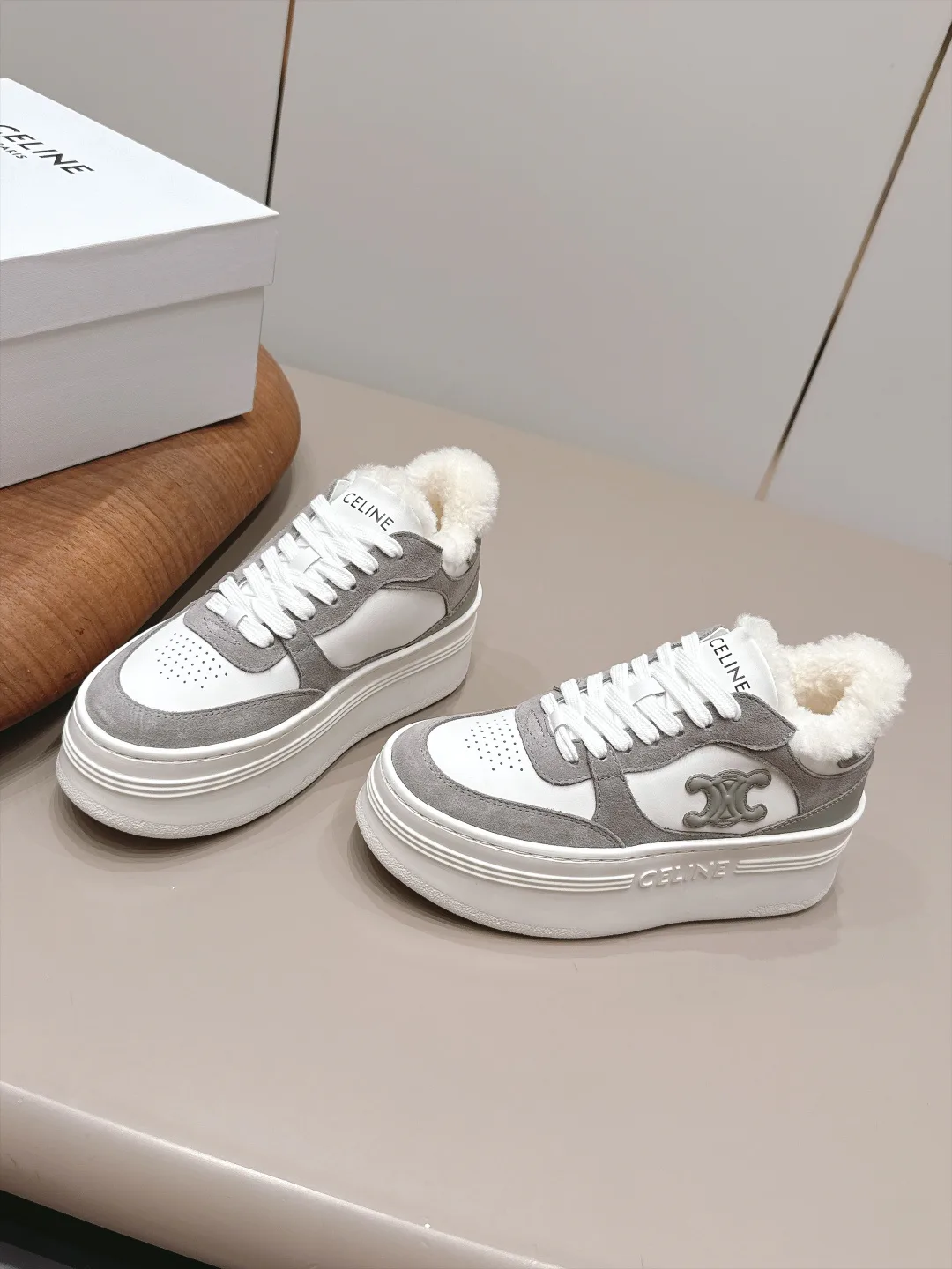 Кроссовки Женские Celine 18643476