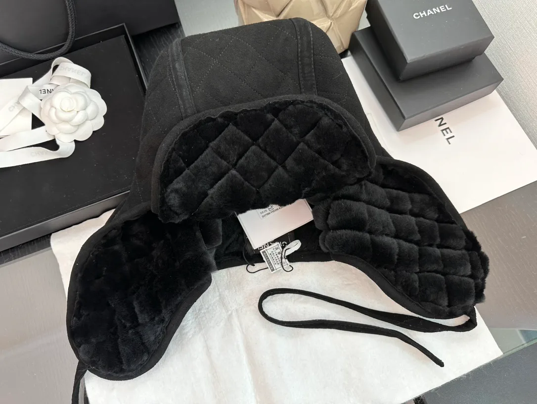 Головные Уборы Chanel 18347668