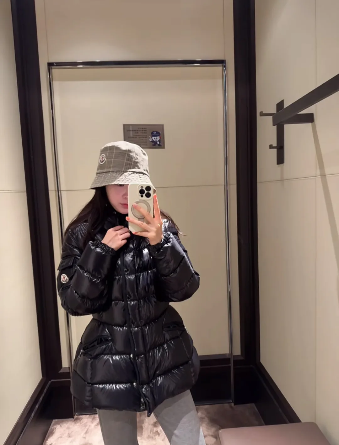 Куртки И Пуховики Женские Moncler 18741322