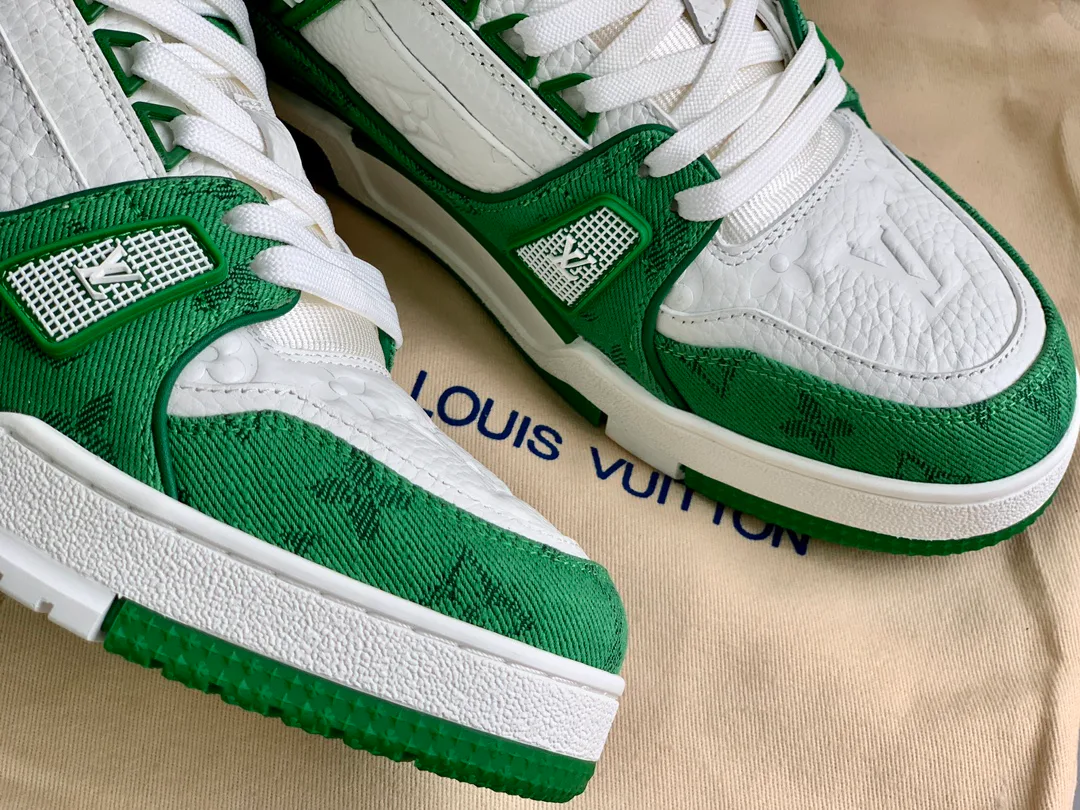 Кроссовки Женские Louis Vuitton 18014127