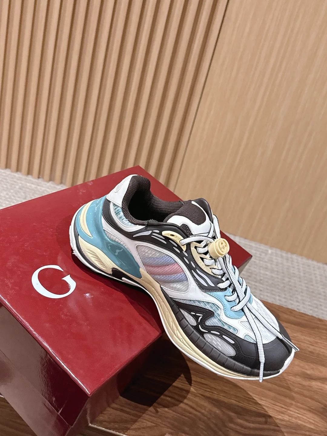 Кроссовки Мужские Gucci 18889239