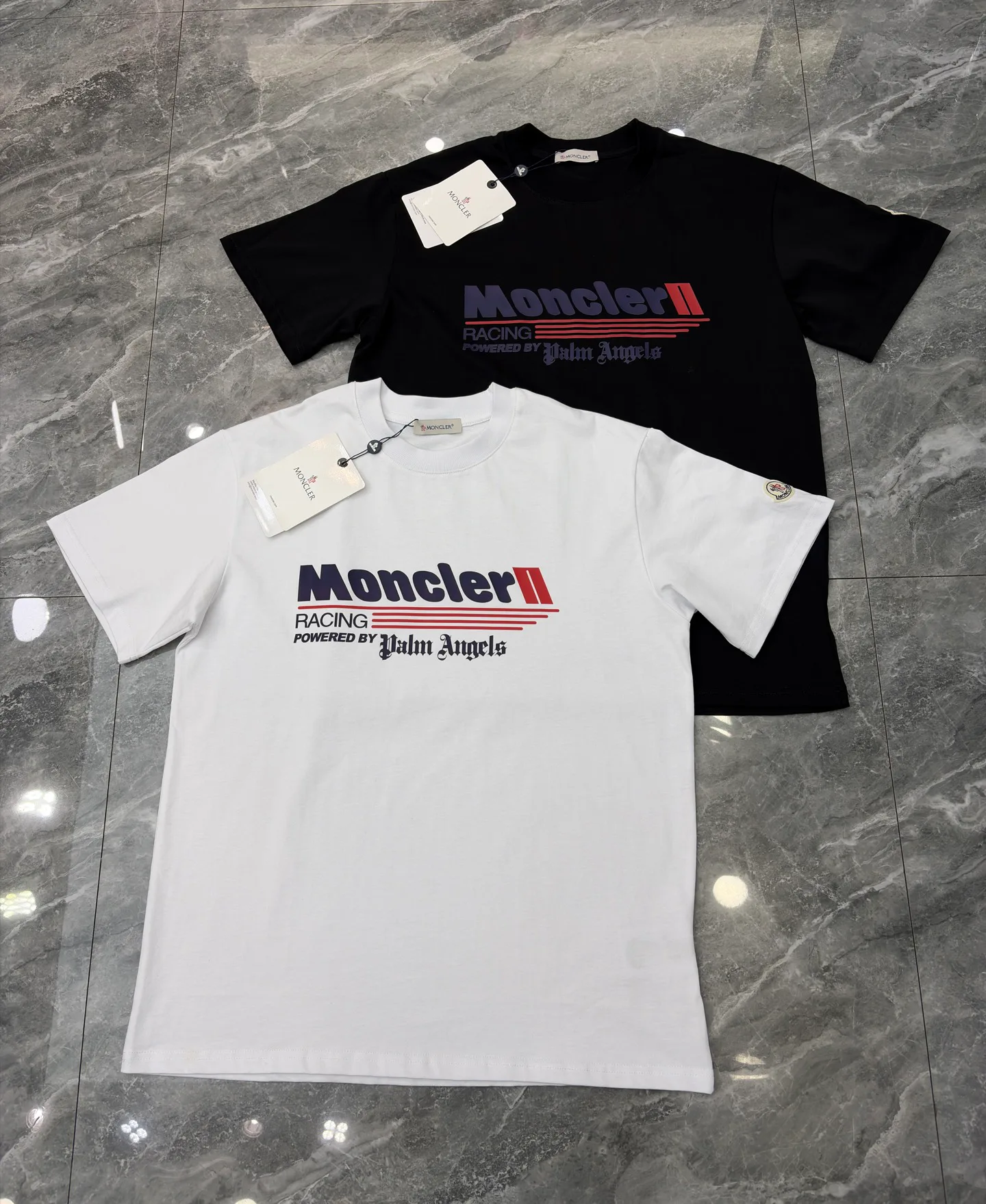 Футболки Женские Moncler 11424368