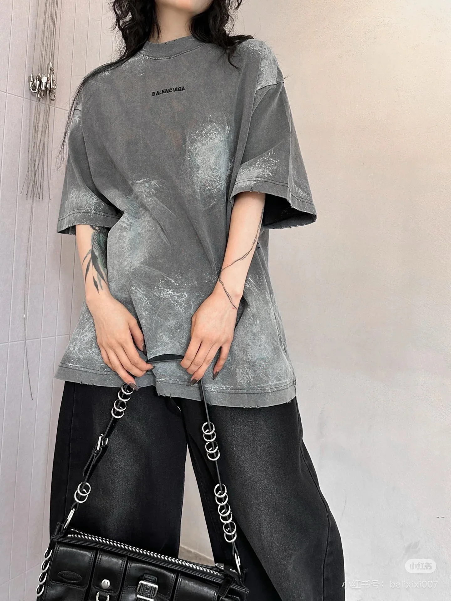 Футболки Женские Balenciaga 18700