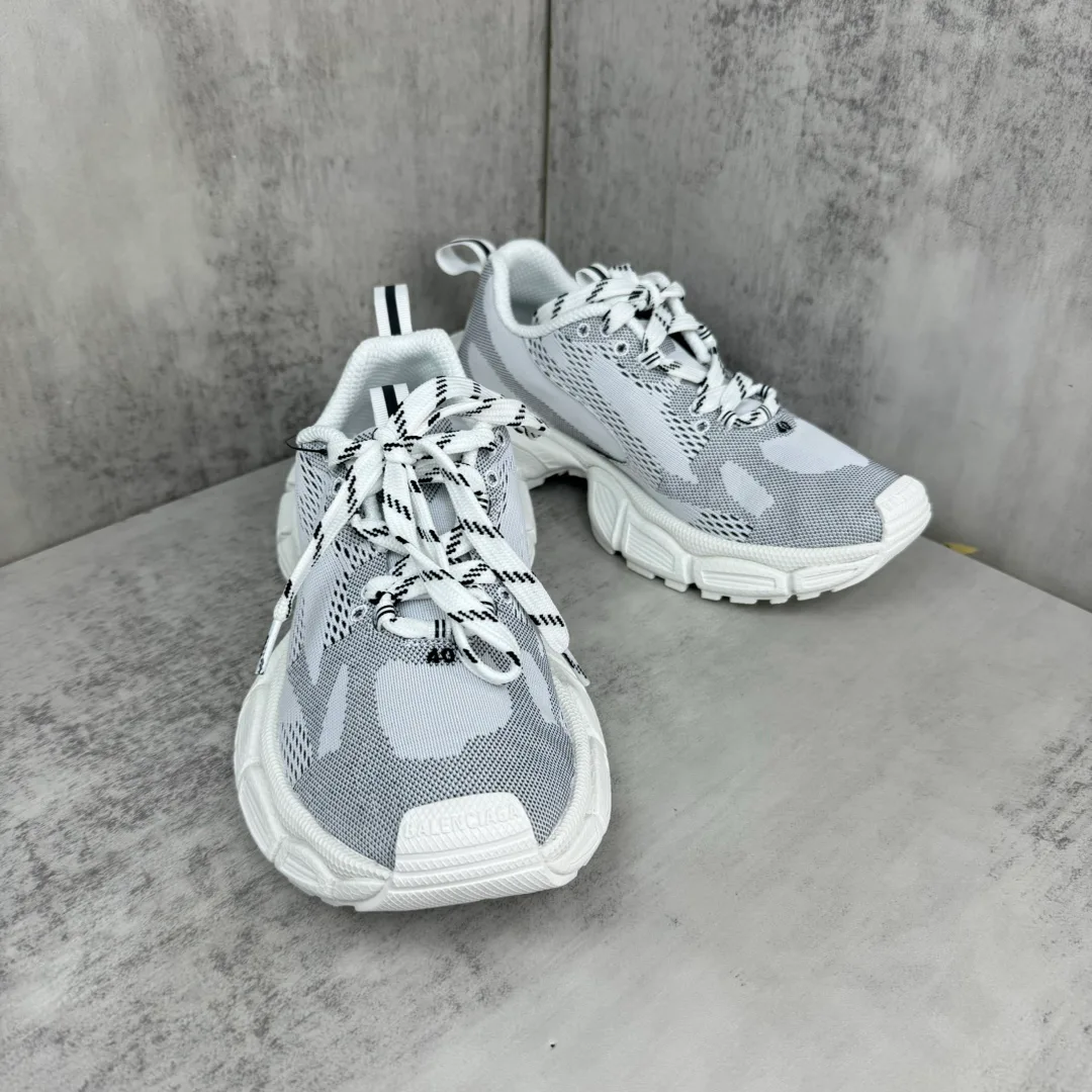 Кроссовки Женские Balenciaga 11102645