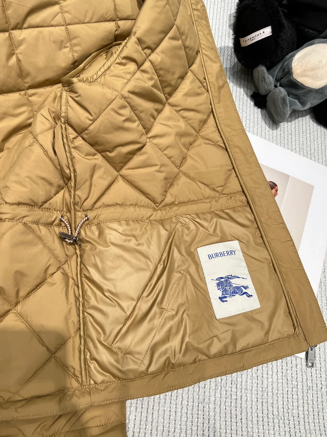 Куртки И Пуховики Женские Burberry 18172185