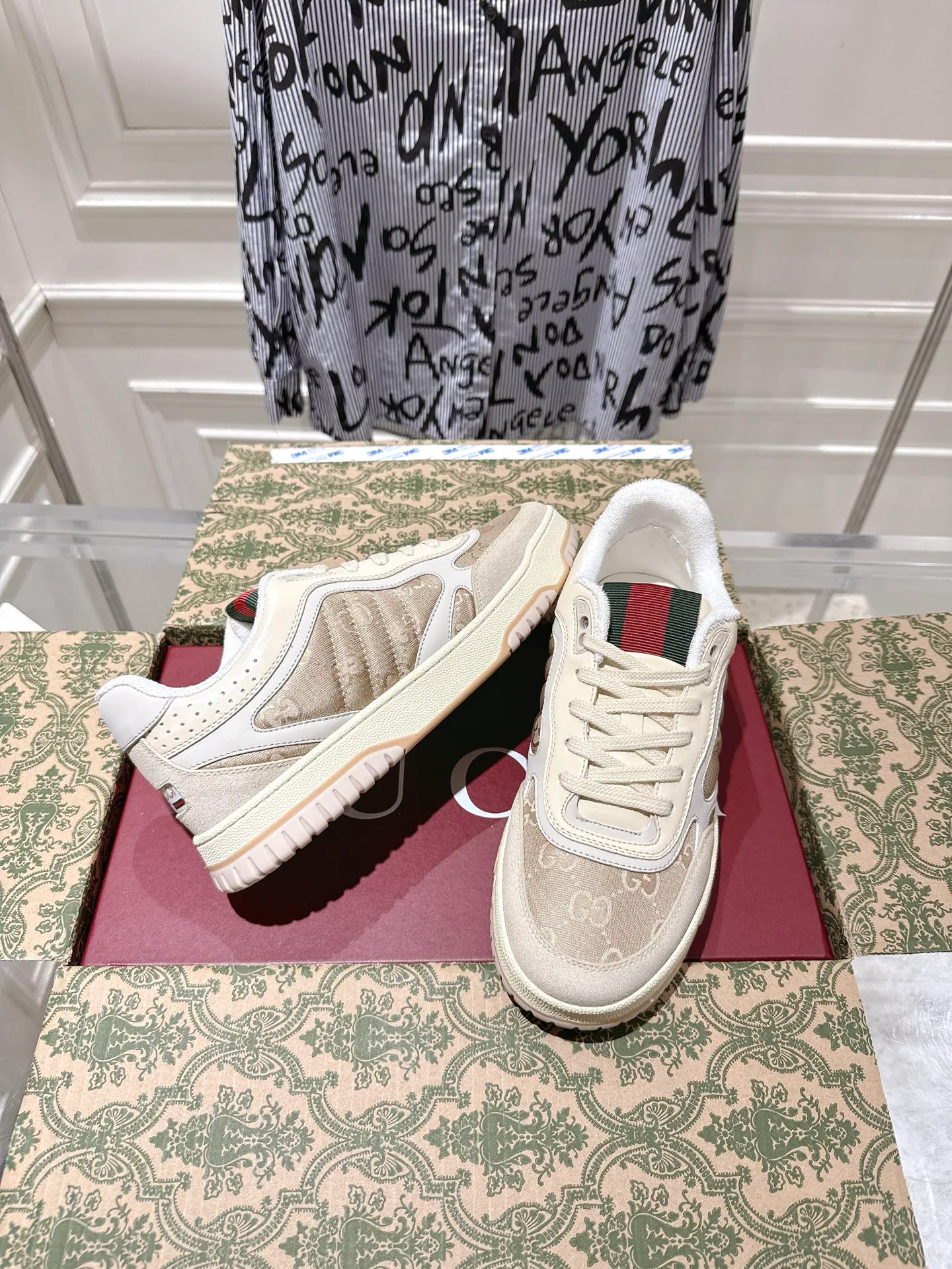 Кроссовки Женские Gucci 354826