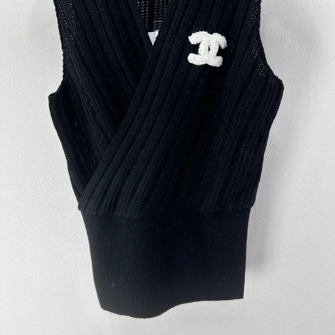 Жилеты Женские Chanel 11342786