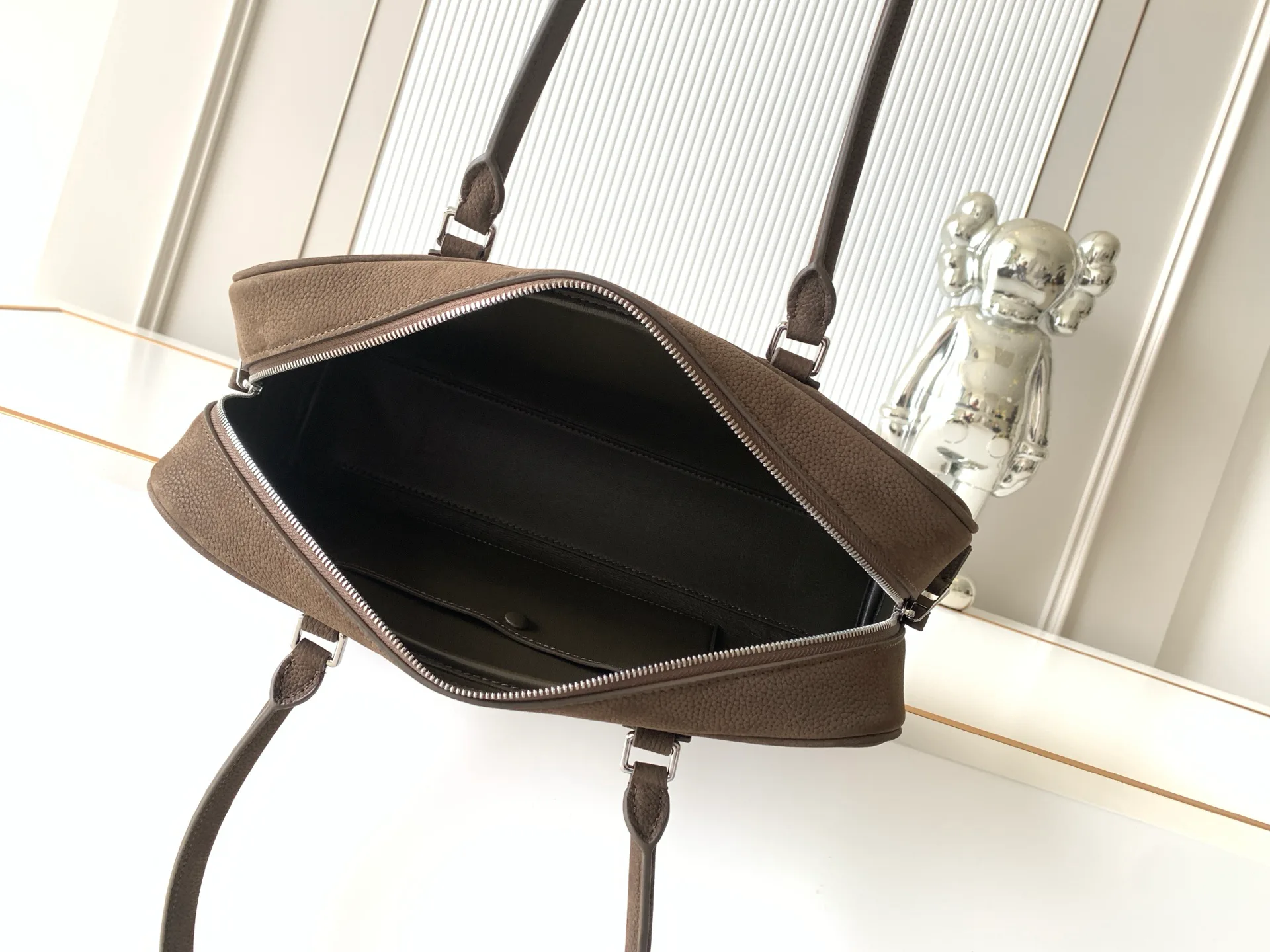 Классические Сумки Женские Loewe 11504266
