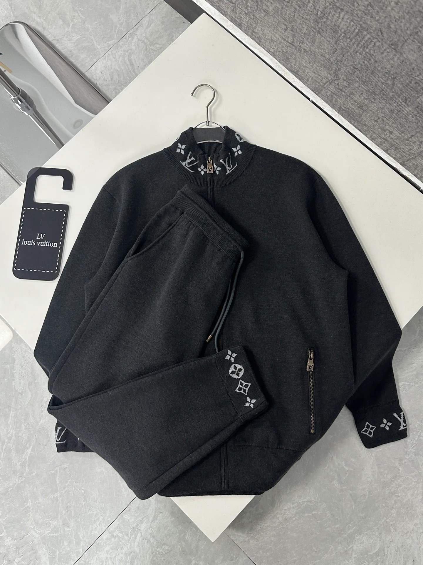 Куртки Женские Louis Vuitton Куртки Женские Louis Vuitton