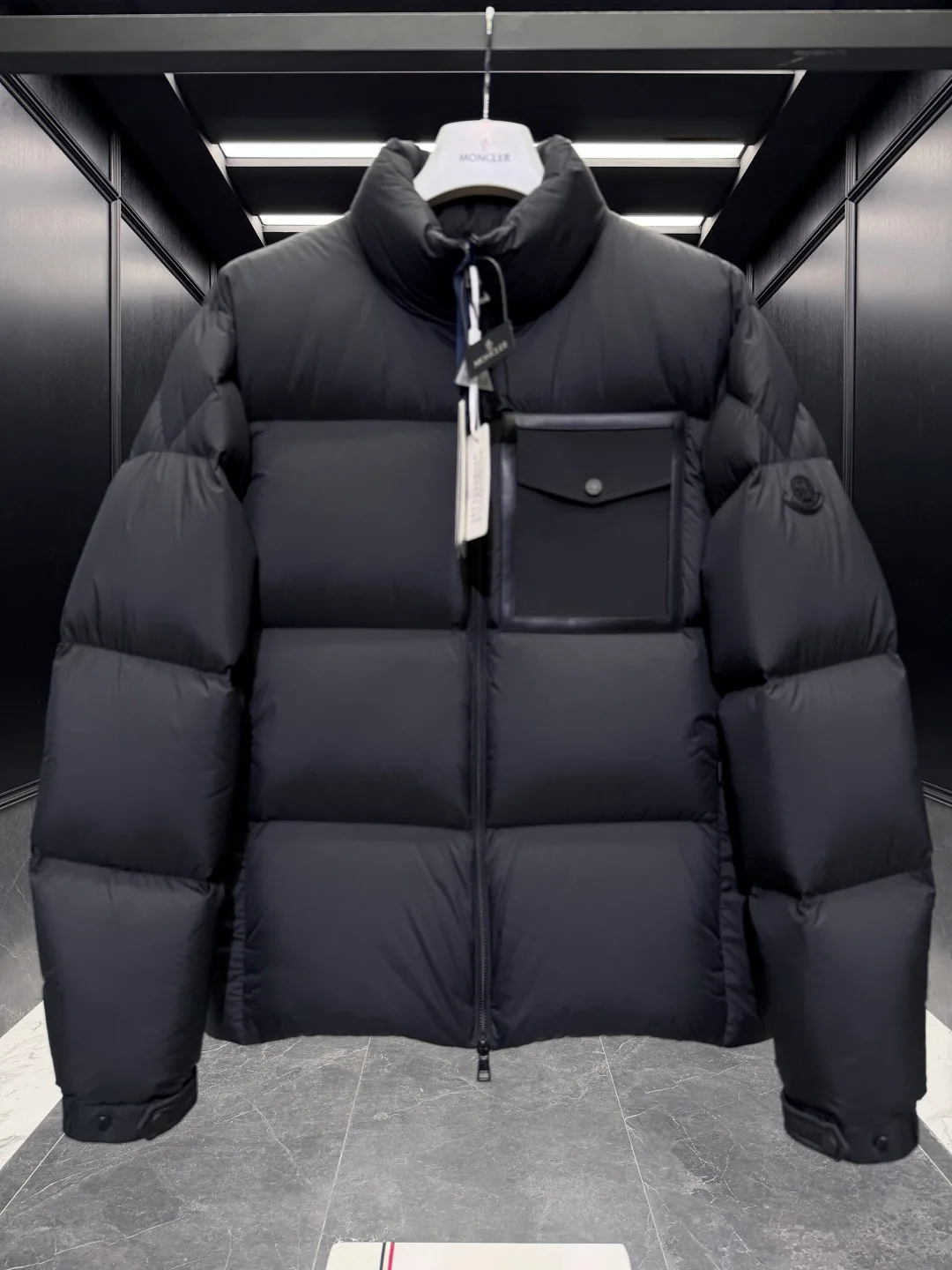 Куртки И Пуховики Мужские Moncler 1283061