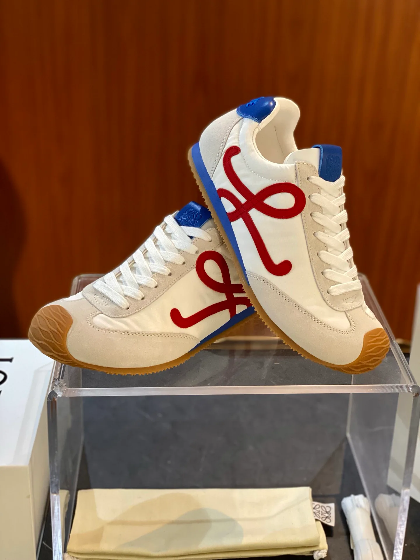 Кроссовки Женские Loewe 69971