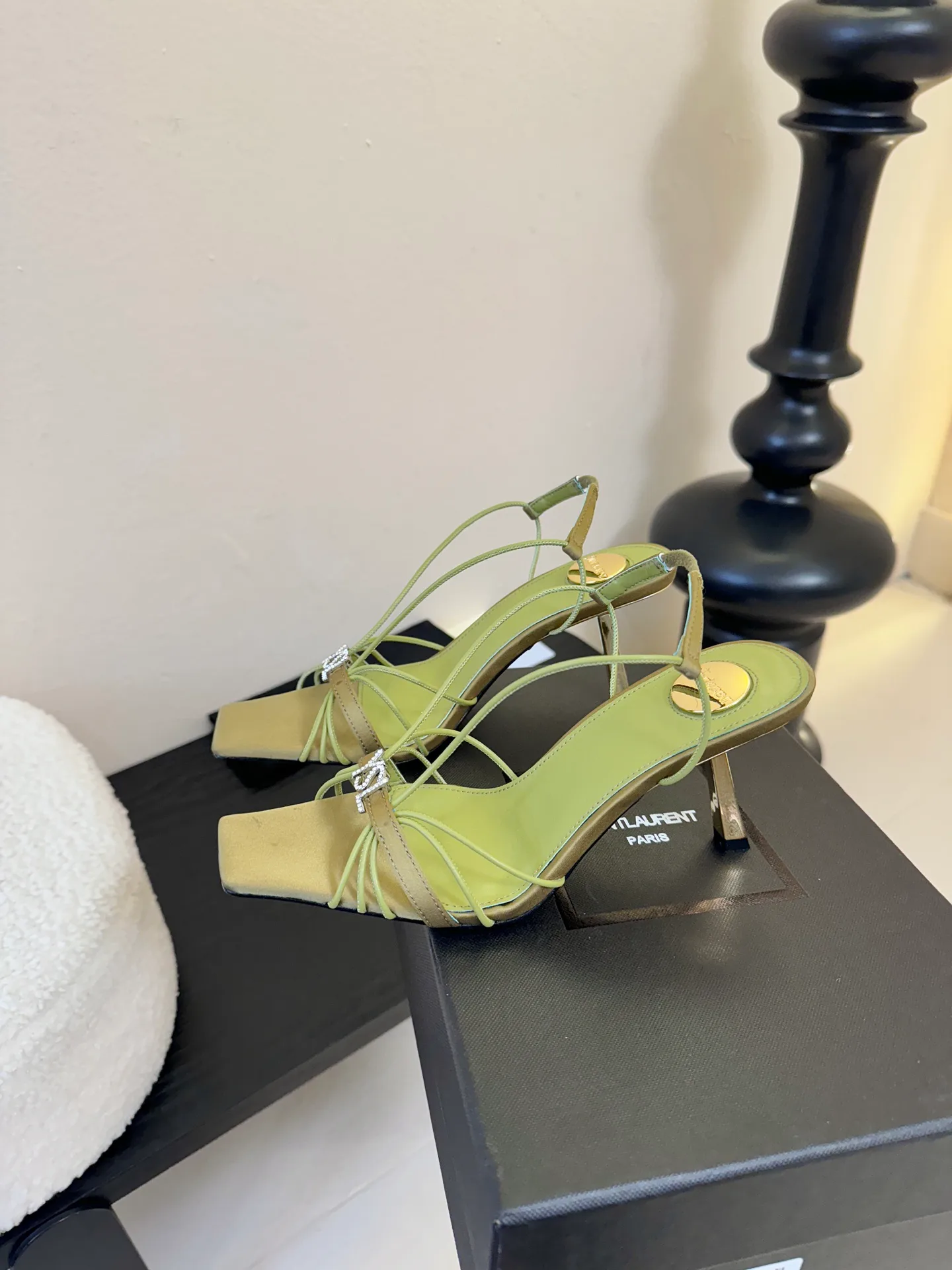 Босоножки Женские Saint Laurent 2387695