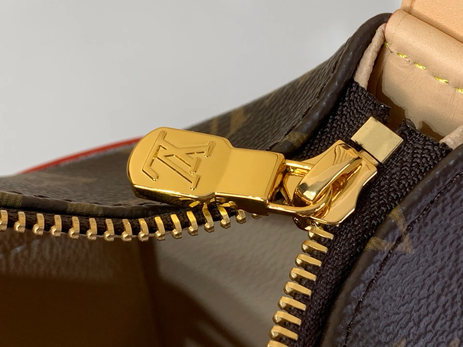 Дорожные Сумки Женские Louis Vuitton 11934129
