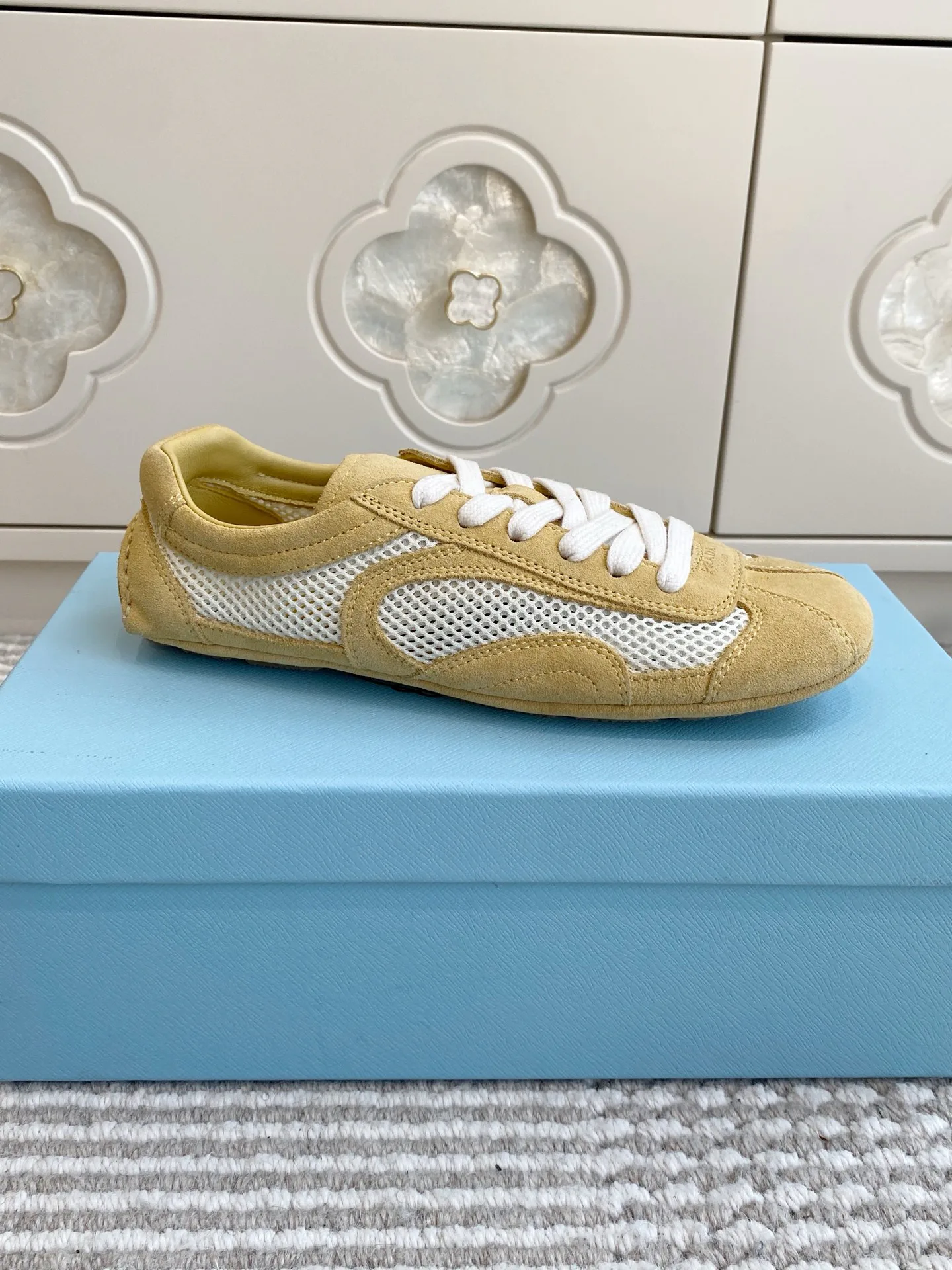 Кроссовки Женские Prada 11870118