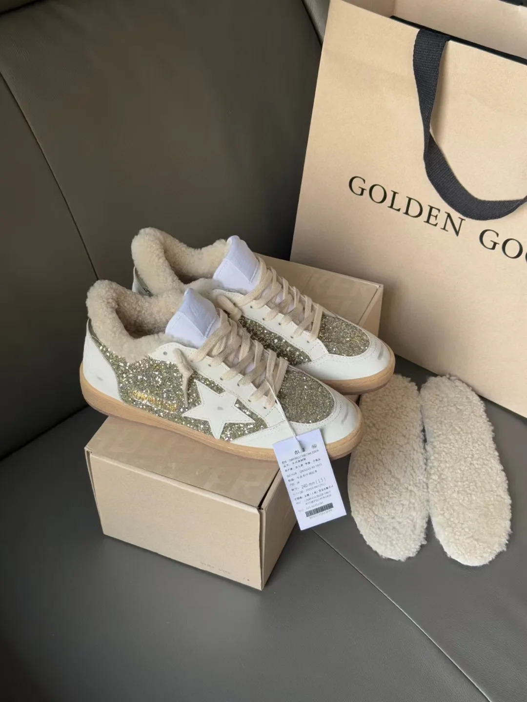 Кроссовки Женские Golden Goose 19671157
