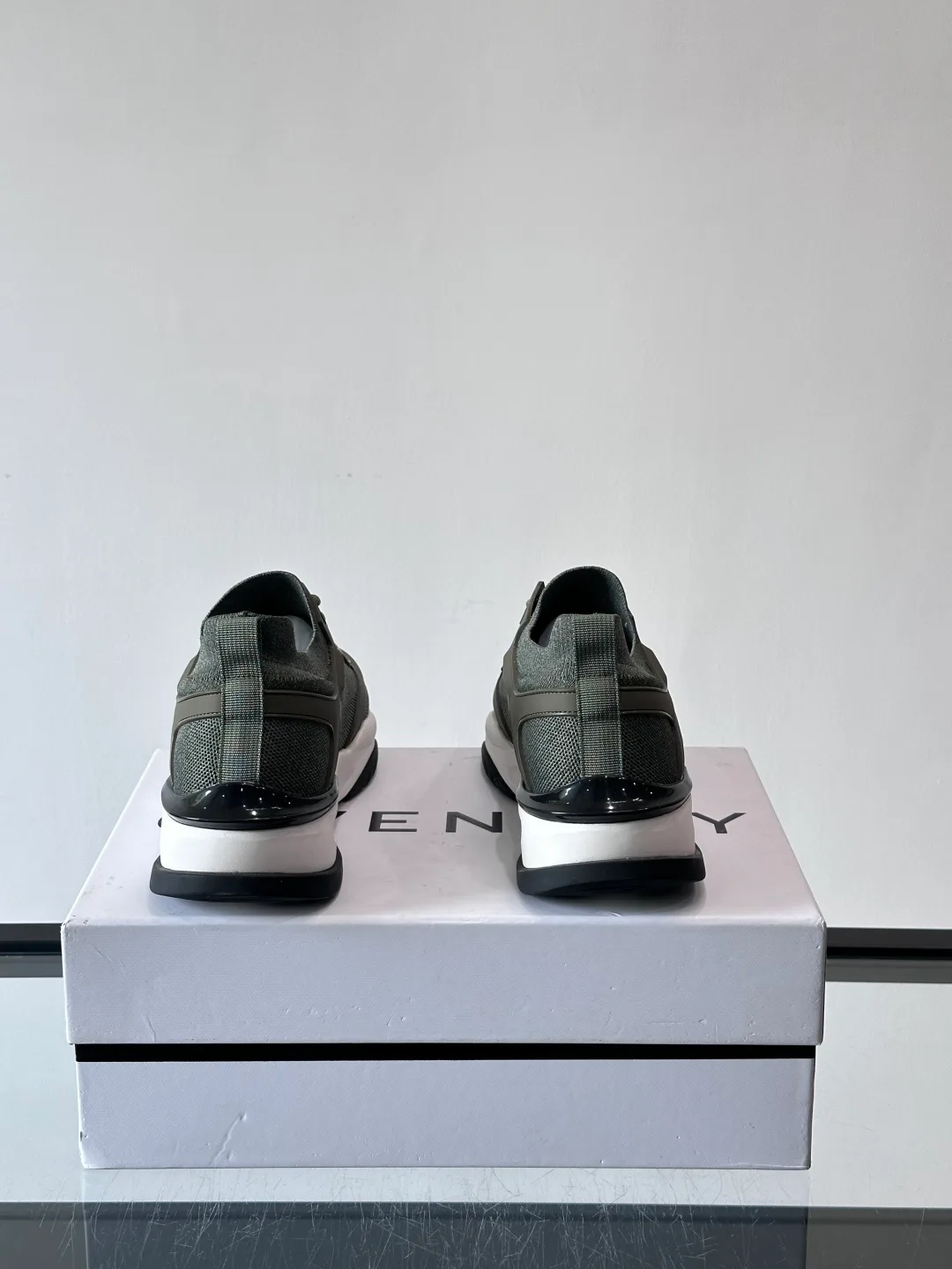 Кроссовки Мужские Givenchy 813971