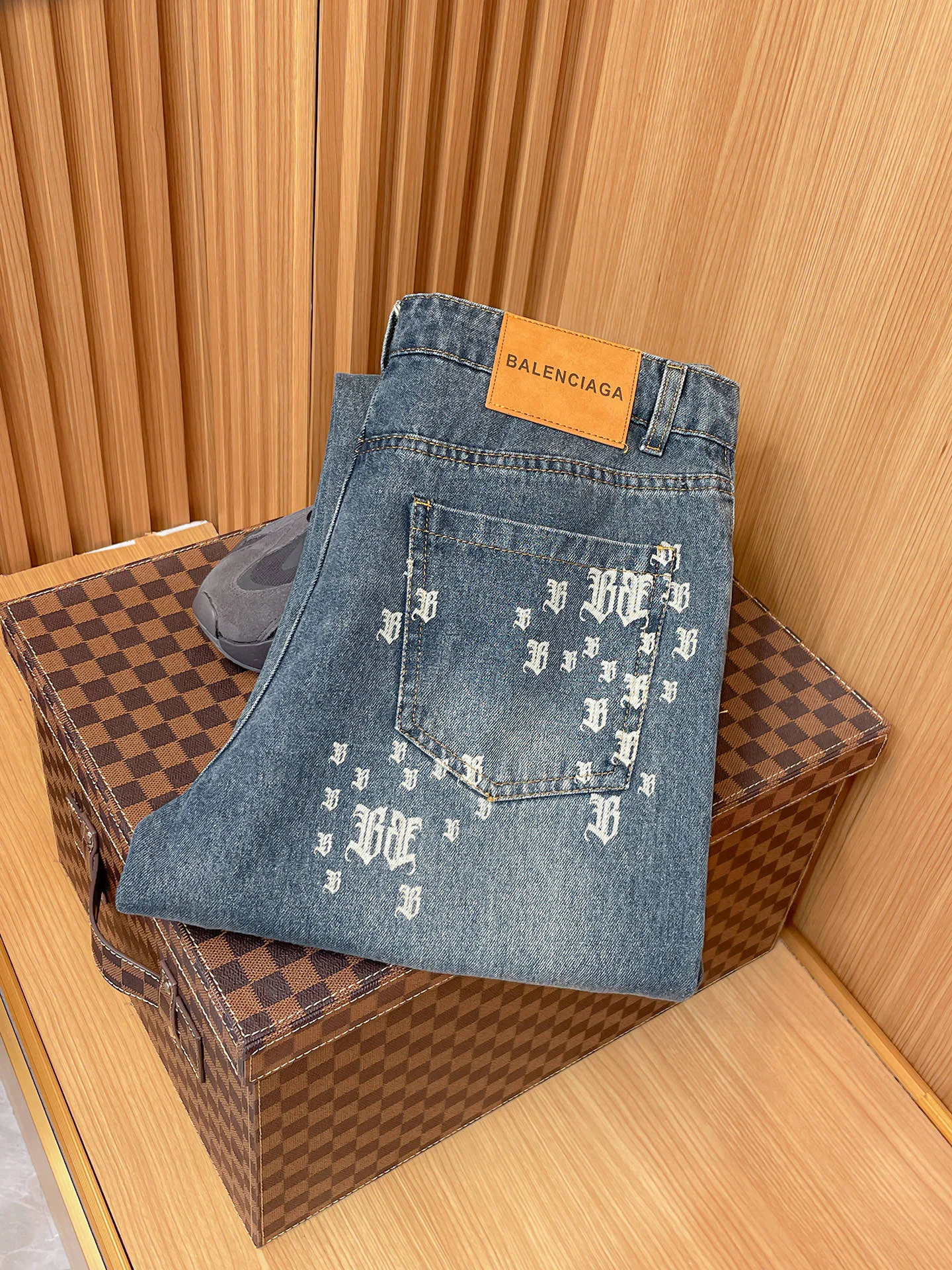 Джинсы Мужские Balenciaga 17037291