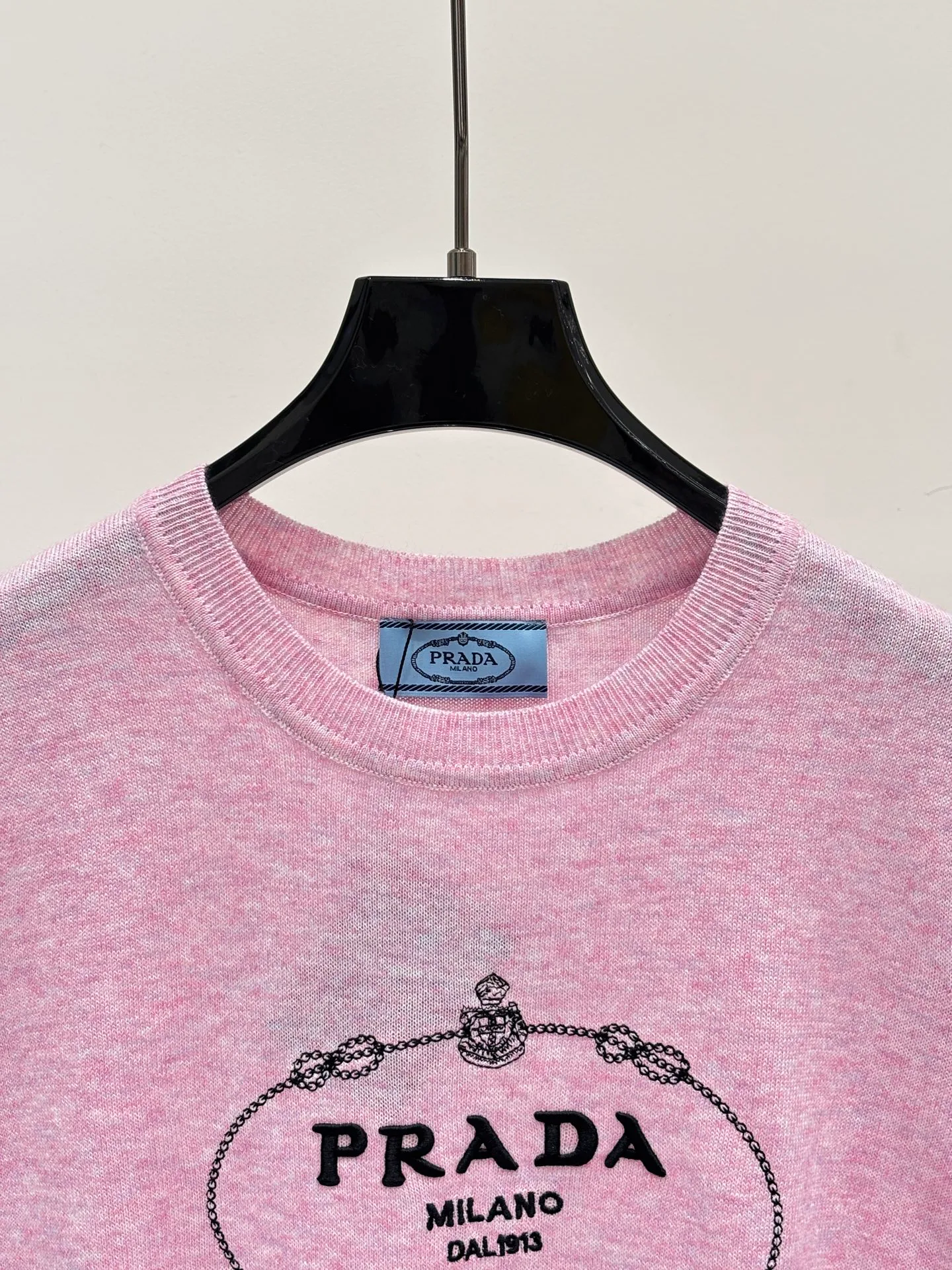 Футболки Женские Prada 17603862