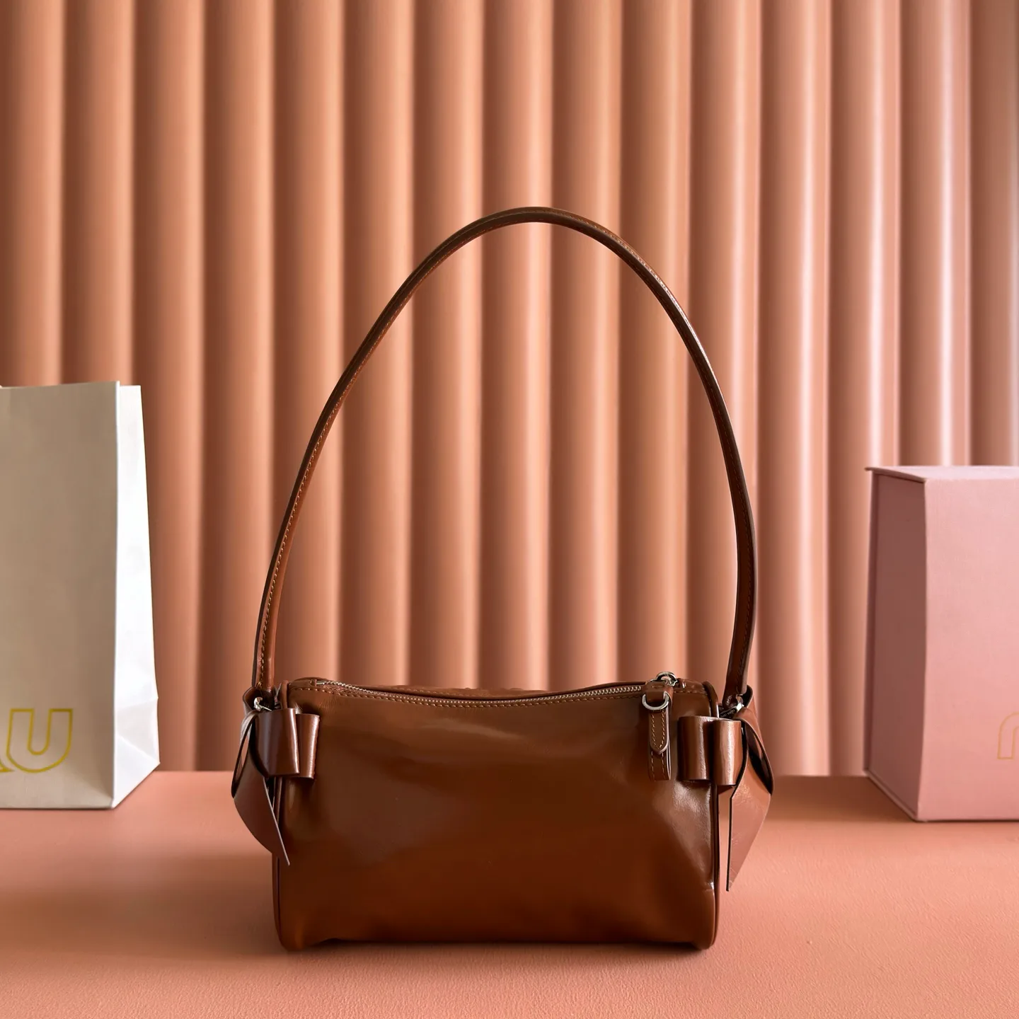 Классические Сумки Женские Miu Miu 18148116