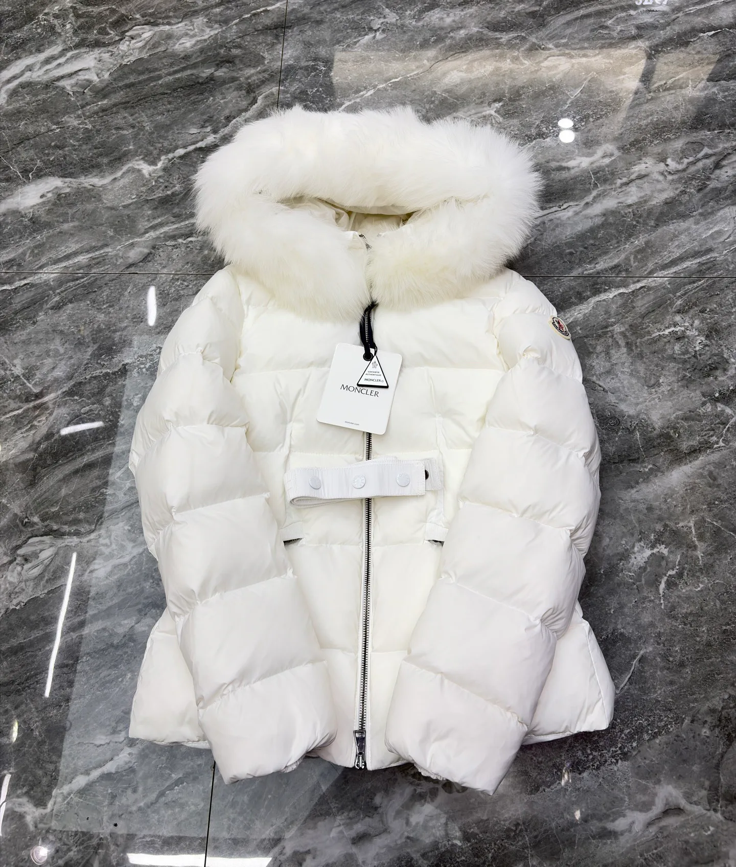 Куртки И Пуховики Женские Moncler 18111721